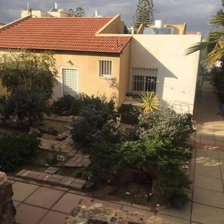 The Little Dorm And Beer Apartamento Arad Exterior foto